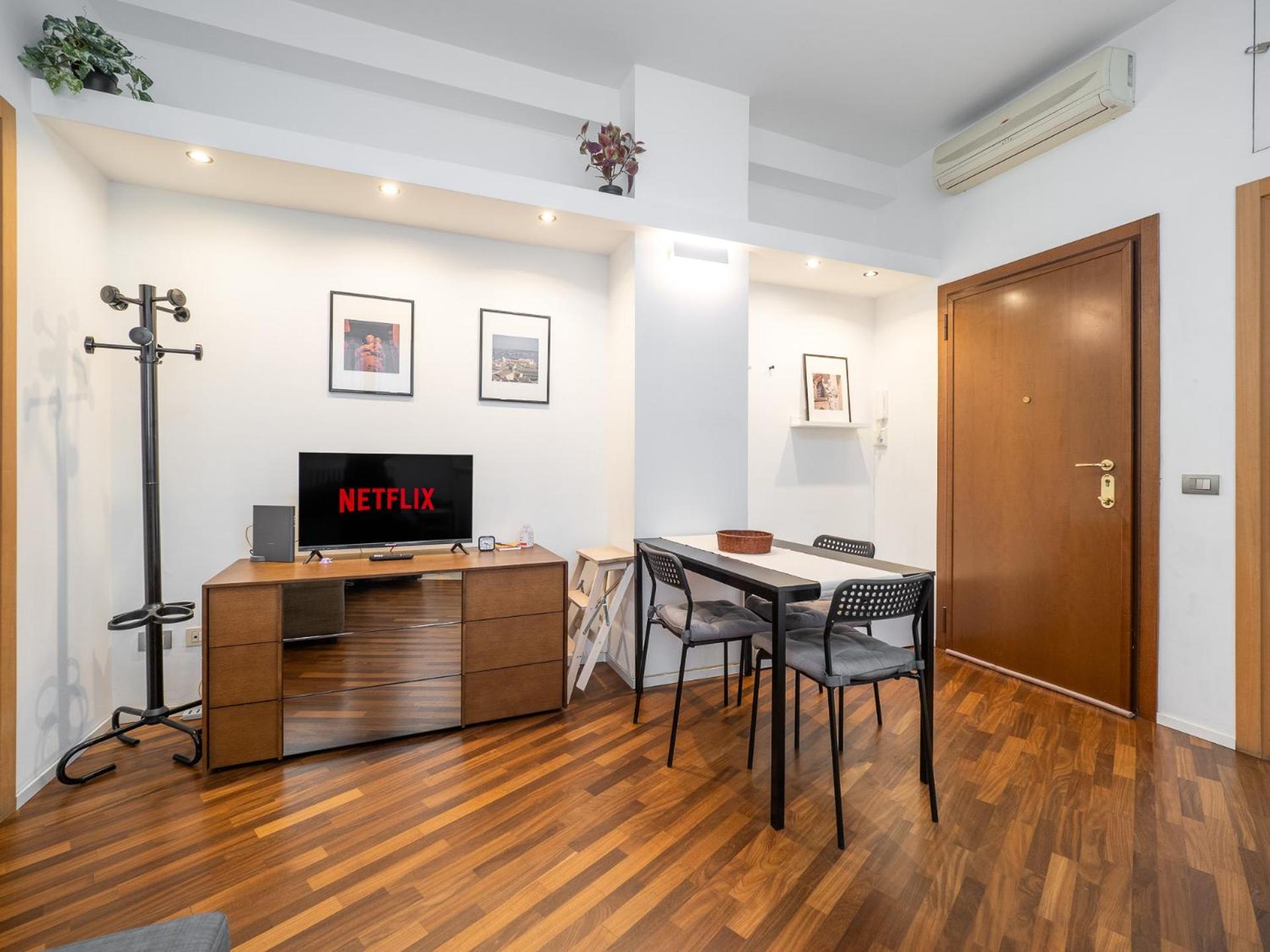 Cozy Near - 4 Guests Appartamento