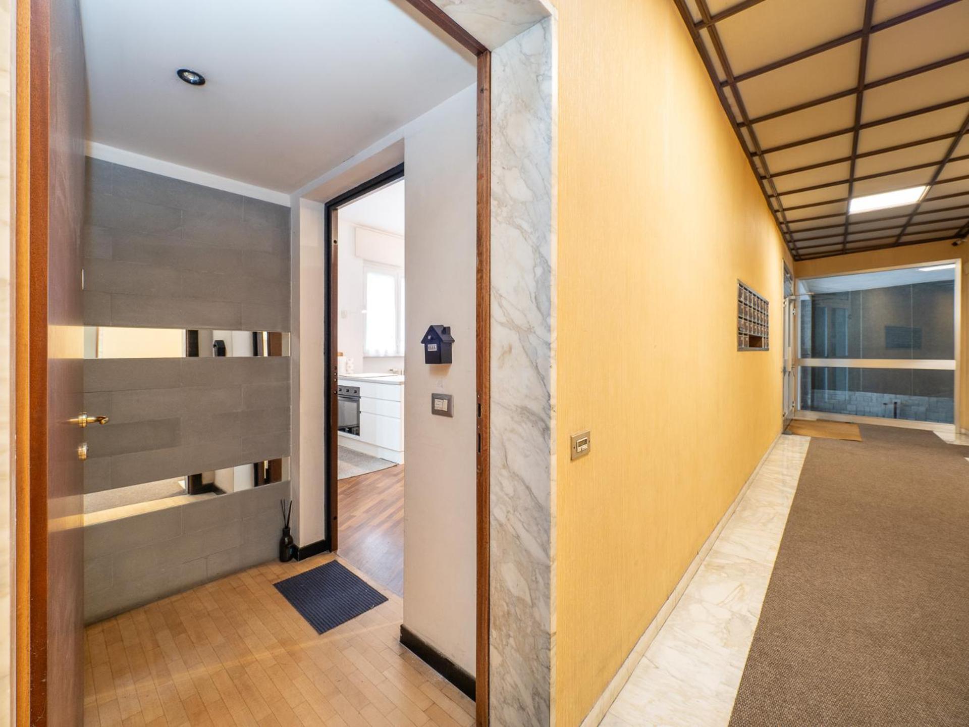 Cozy Near - 4 Guests Appartamento